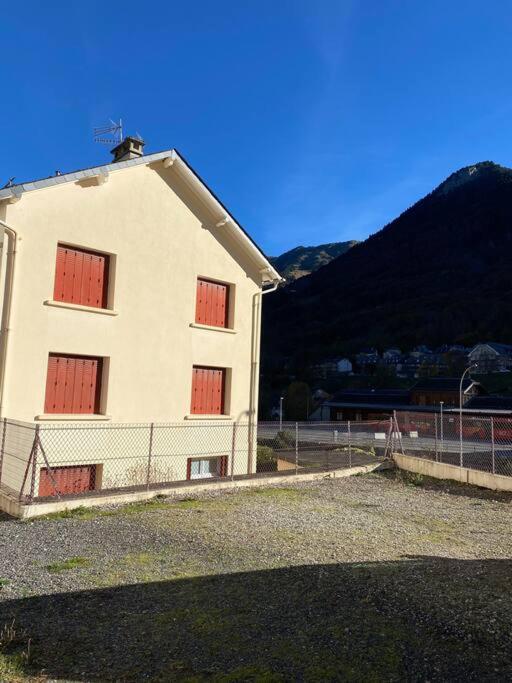 Appartement Au Centre Ville. Cauterets Εξωτερικό φωτογραφία